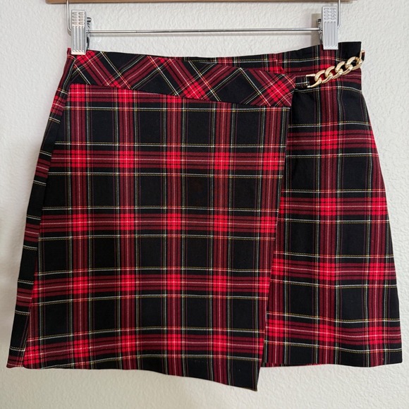 Joe B Dresses & Skirts - Joe B Plaid Mini Skirt Gold Chain Detail Party Club Wear Clueless